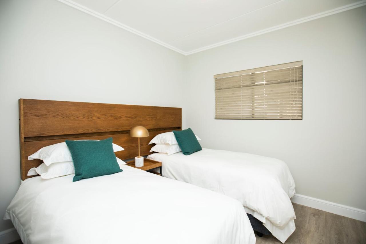The Serengeti Lodge Kempton Park Esterno foto