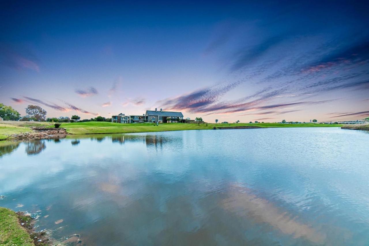 The Serengeti Lodge Kempton Park Esterno foto